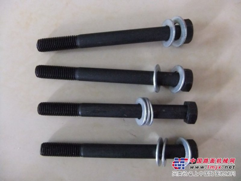 挖掘行业的配件选择与购买，究竟如何做出明智决定？这不仅关乎成本控制，还直接影响到设备的性能和使用寿命。挖掘机配件批发市场中，各种品牌、质量层次不一的产品琳琅满目。今天，我们就来聊聊如何在众多选项中挑选出性价比最高的配件。